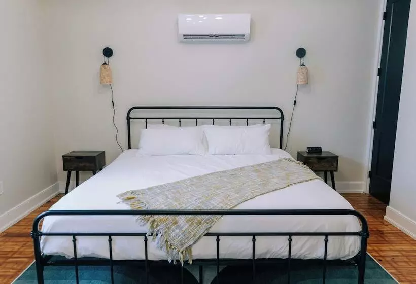 هتل The St. Clair