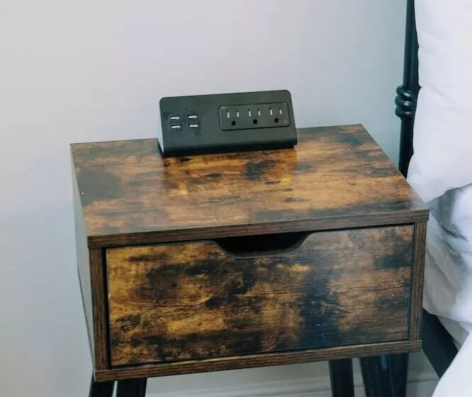 هتل The St. Clair