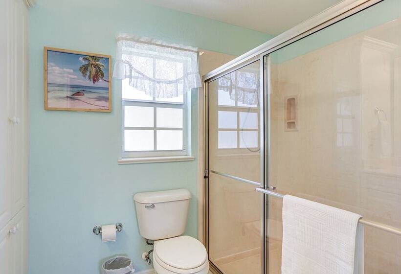 Jensen Beach Home W/ Bbq Grill: Walk To Beach!