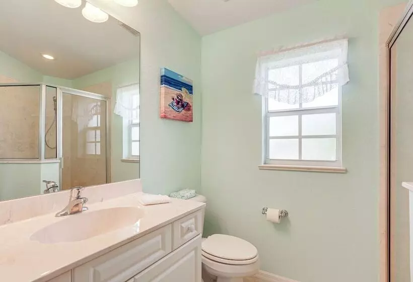 Jensen Beach Home W/ Bbq Grill: Walk To Beach!