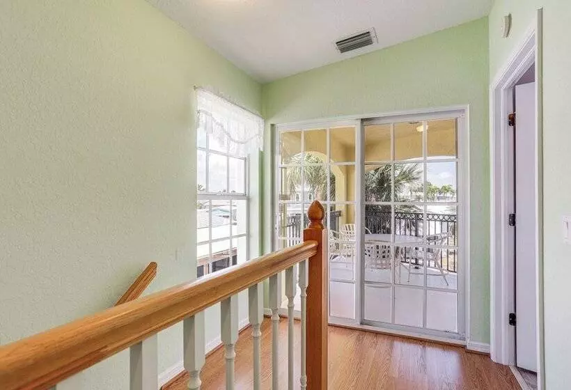 Jensen Beach Home W/ Bbq Grill: Walk To Beach!