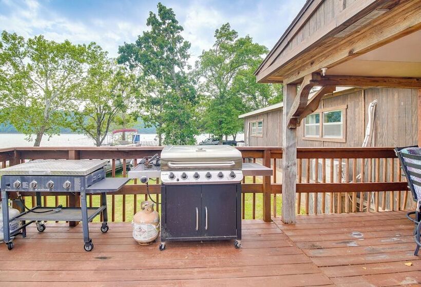 Lakefront Cabin In Jay W/ Deck, Views & Boat Ramp!