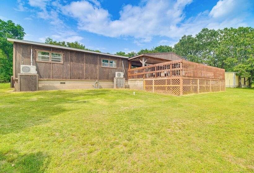 Lakefront Cabin In Jay W/ Deck, Views & Boat Ramp!