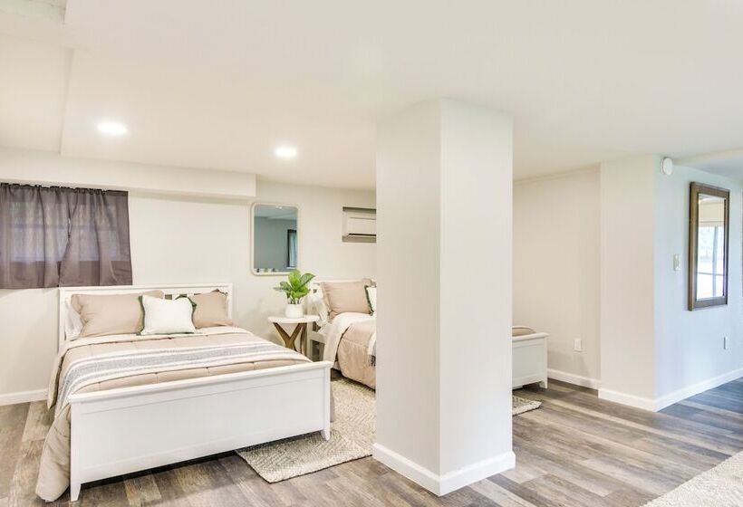 Lakefront Ridgeway Home W/ Deck & Fire Pit!