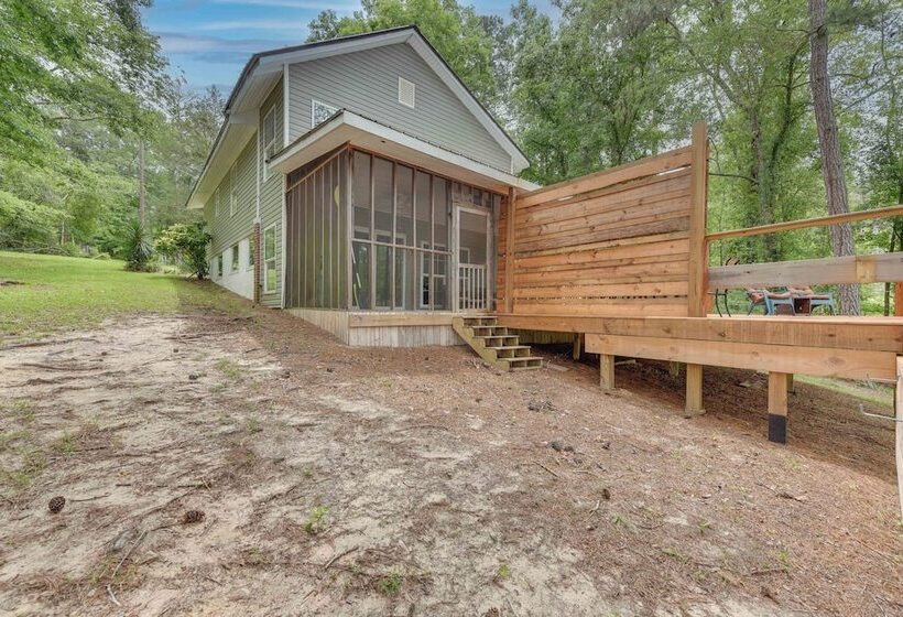 Lakefront Ridgeway Home W/ Deck & Fire Pit!