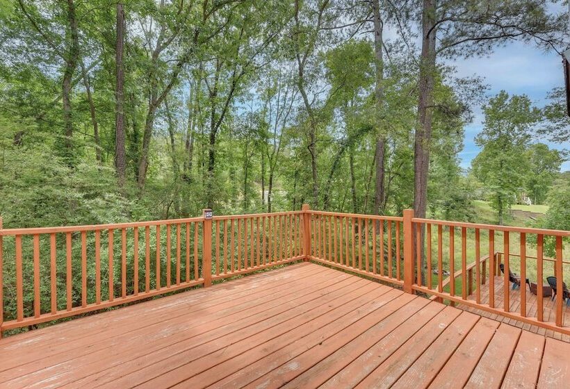 Lakefront Ridgeway Home W/ Deck & Fire Pit!