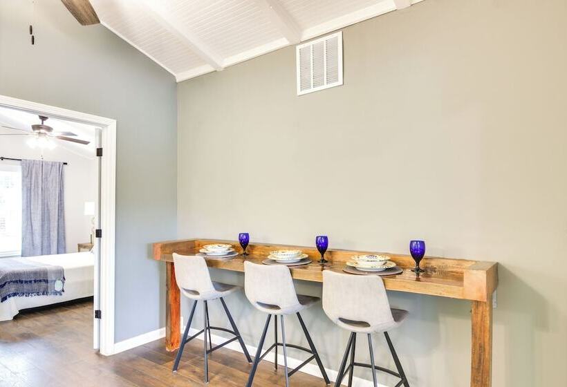 Lakefront Ridgeway Home W/ Deck & Fire Pit!