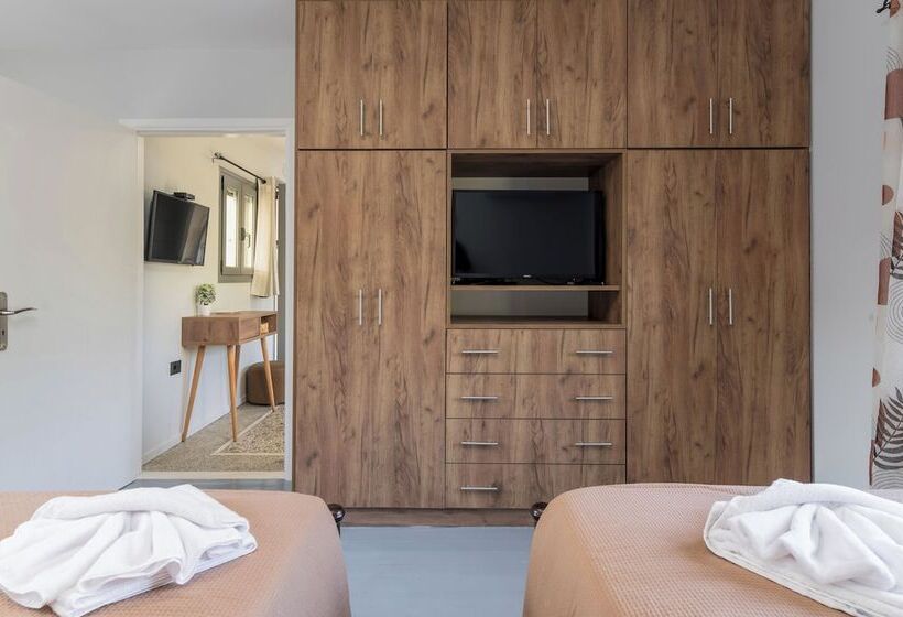 Makris Gialos Lemon Cottage In Lassi Kefalonia