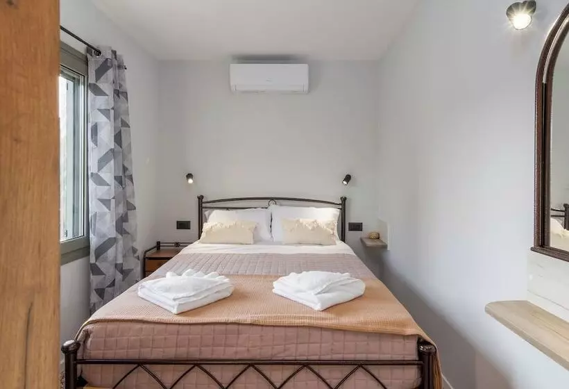 Makris Gialos Lemon Cottage In Lassi Kefalonia