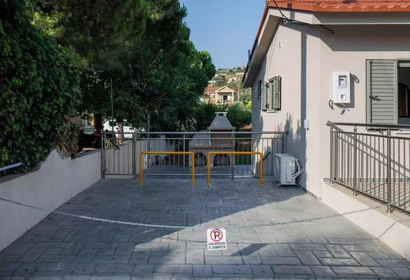 Makris Gialos Lemon Cottage In Lassi Kefalonia