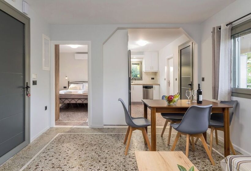 Makris Gialos Lemon Cottage In Lassi Kefalonia