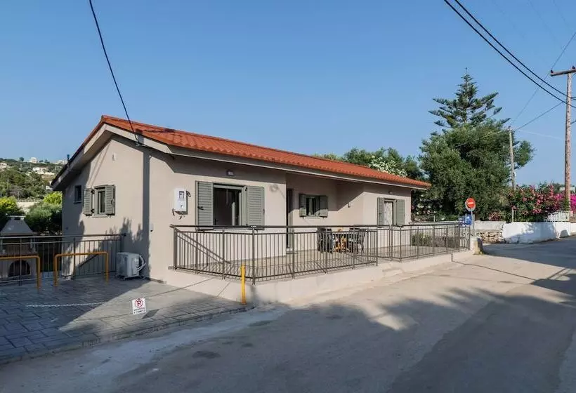 Makris Gialos Lemon Cottage In Lassi Kefalonia