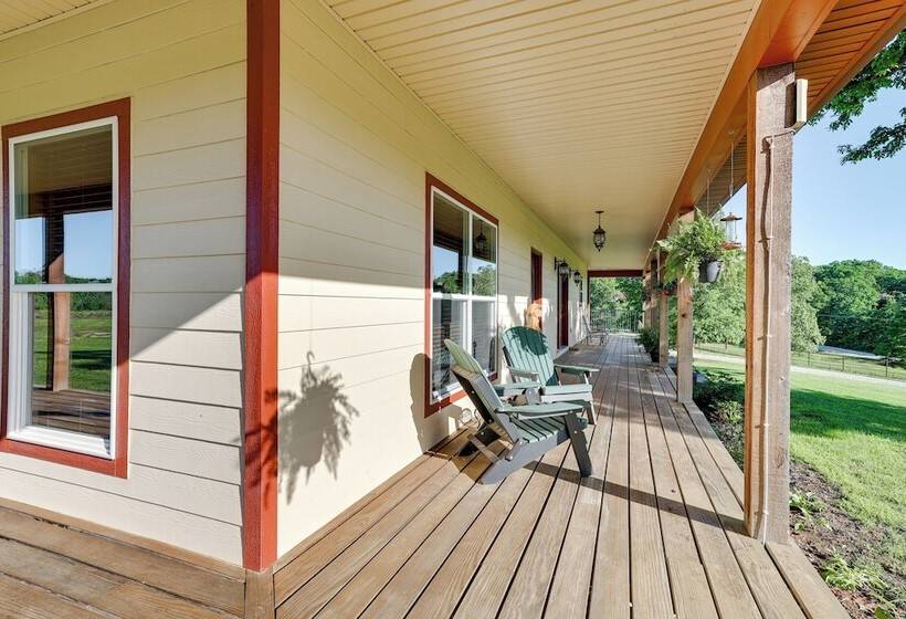 Neosho Home On 90 Acres W/ Private Pool & Fire Pit