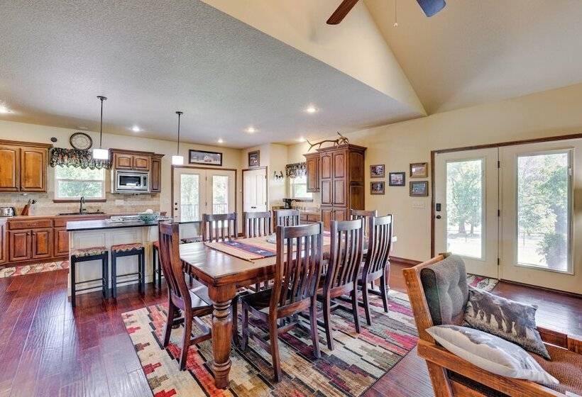 Neosho Home On 90 Acres W/ Private Pool & Fire Pit