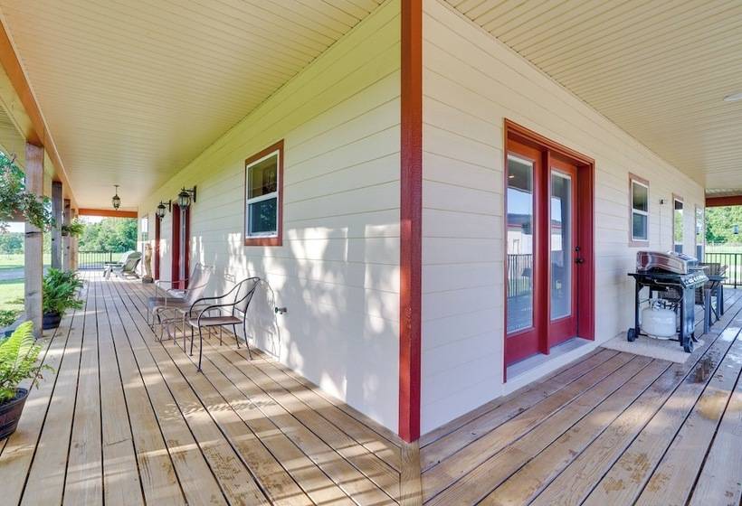 Neosho Home On 90 Acres W/ Private Pool & Fire Pit