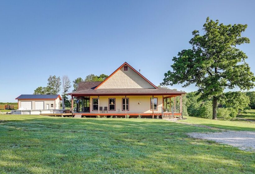 Neosho Home On 90 Acres W/ Private Pool & Fire Pit