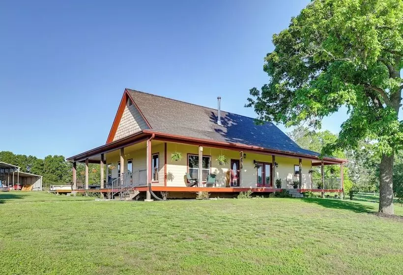 Neosho Home On 90 Acres W/ Private Pool & Fire Pit