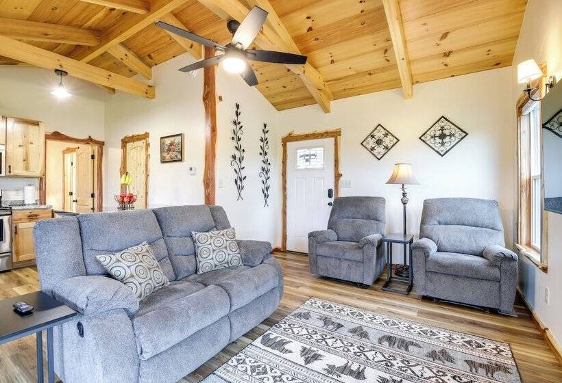 Newport Retreat: 12 Mi To Great Smoky Mountains!