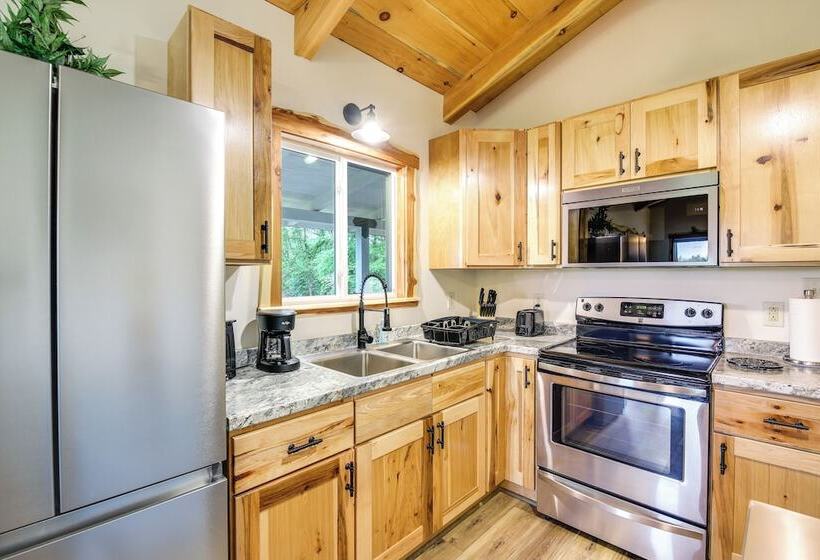 Newport Retreat: 12 Mi To Great Smoky Mountains!