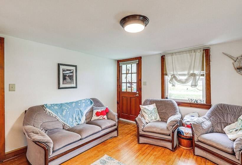 Peaceful Countryside Home ~ 6 Mi To Lewes Beach!