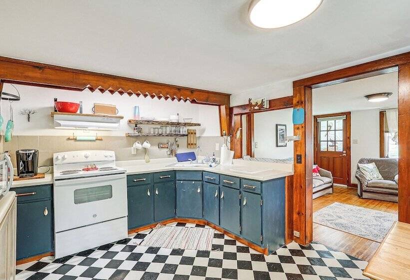 Peaceful Countryside Home ~ 6 Mi To Lewes Beach!