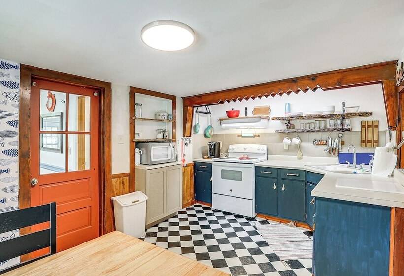 Peaceful Countryside Home ~ 6 Mi To Lewes Beach!