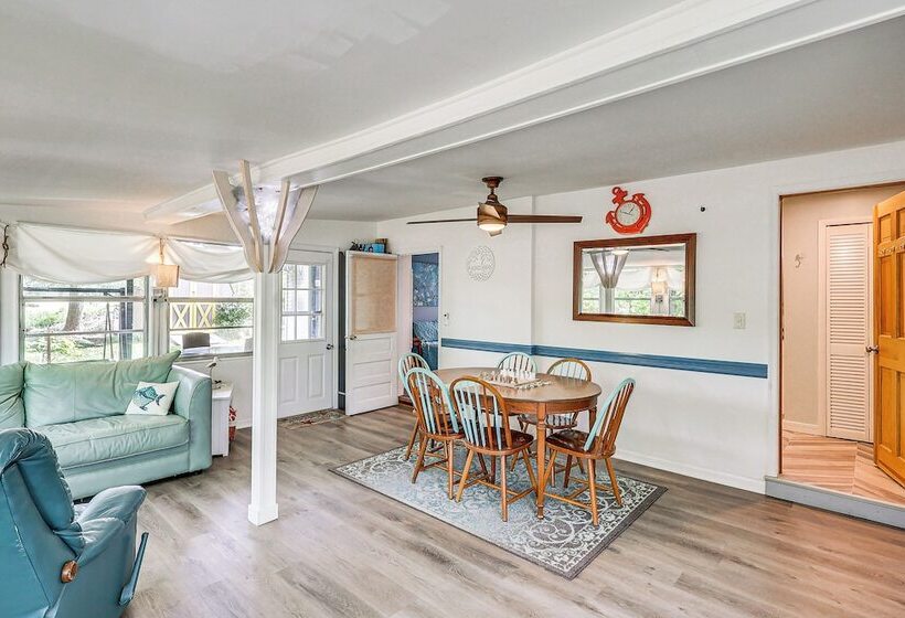 Peaceful Countryside Home ~ 6 Mi To Lewes Beach!