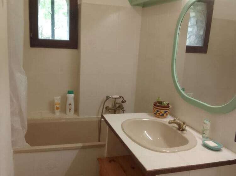 بنسيون Les Favouilles