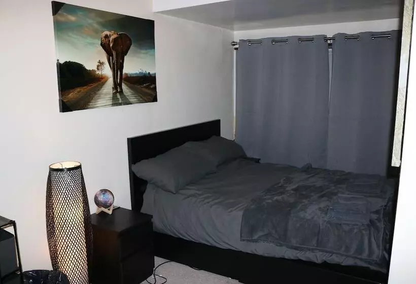 اقامتگاه Stunning 4 Bed House In Birmingham