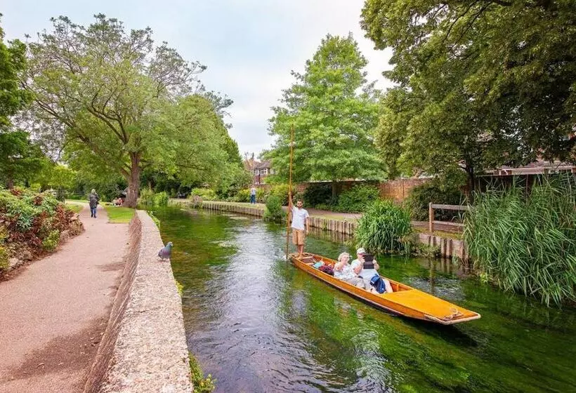 レジデンス Tranquil Elm Lodge Escape In Canterbury