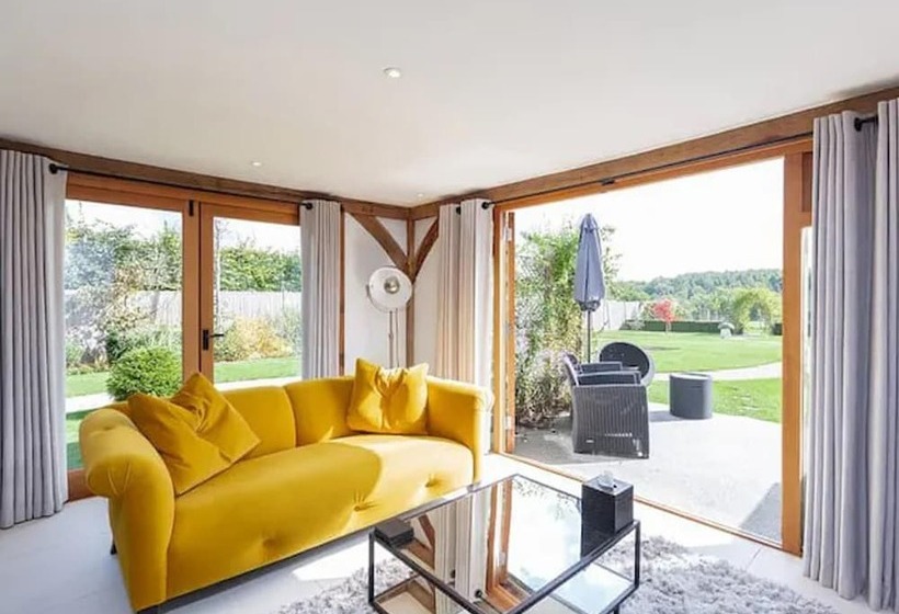 Residens Tranquil Elm Lodge Escape In Canterbury