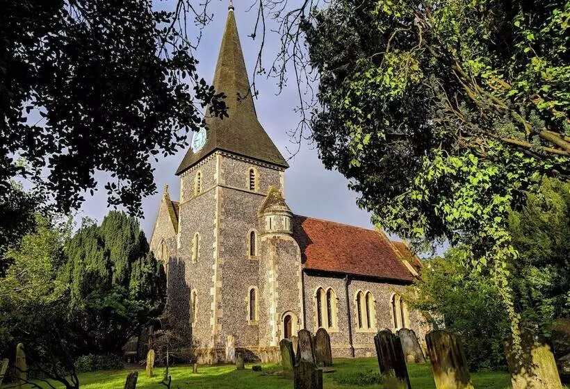 レジデンス Tranquil Elm Lodge Escape In Canterbury