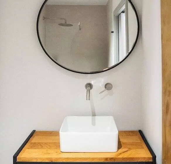 استراحتگاه Coliving Compostela