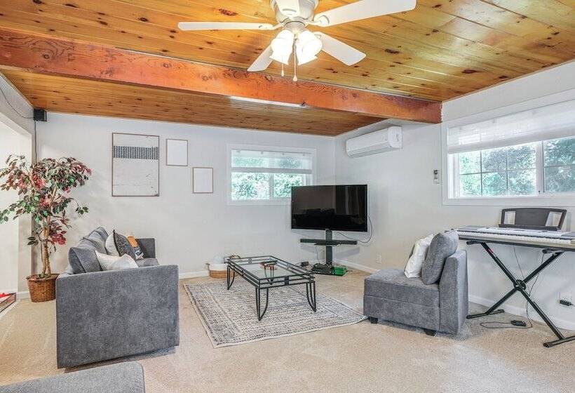 Sonora Hideaway W/ Lake Access & Furnished Deck