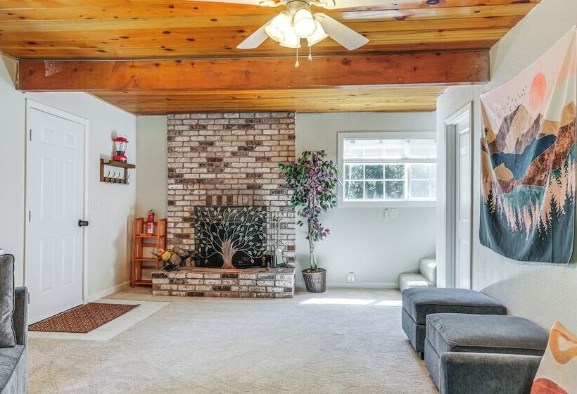 Sonora Hideaway W/ Lake Access & Furnished Deck