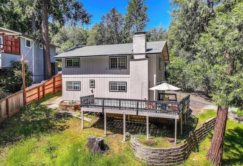 Sonora Hideaway W/ Lake Access & Furnished Deck