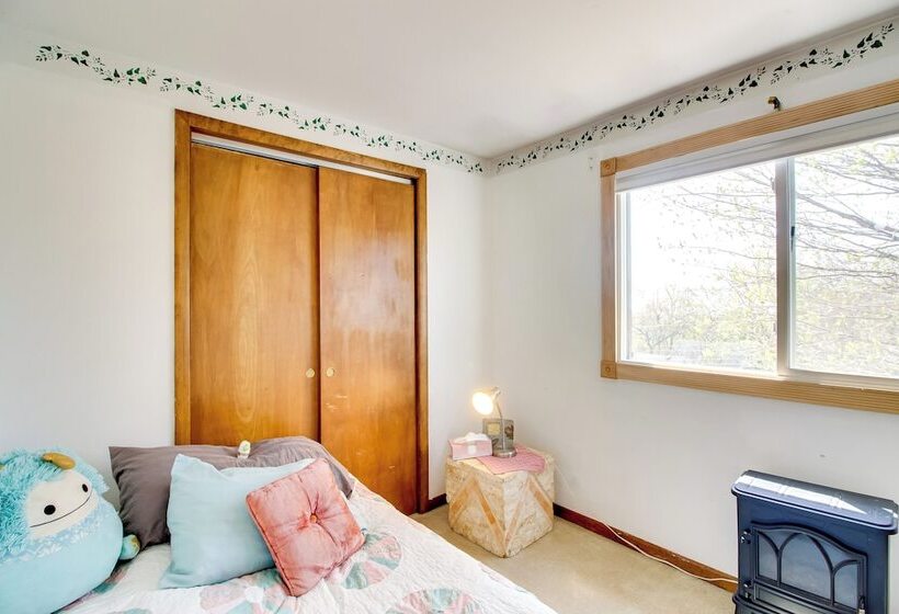 Spacious Duluth Home ~ 4 Mi To Lake Superior!