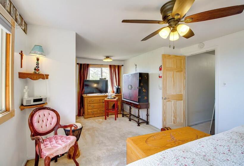 Spacious Duluth Home ~ 4 Mi To Lake Superior!