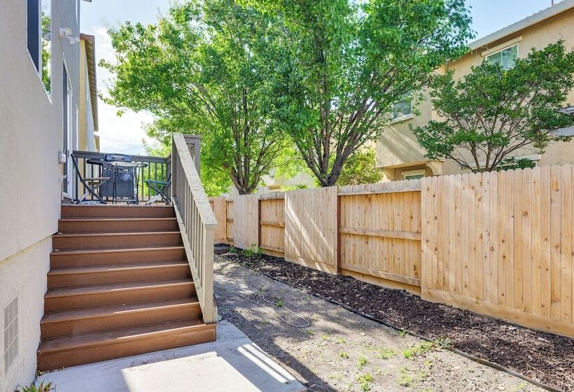 Spacious Family Home In Stockton   Pets Welcome!