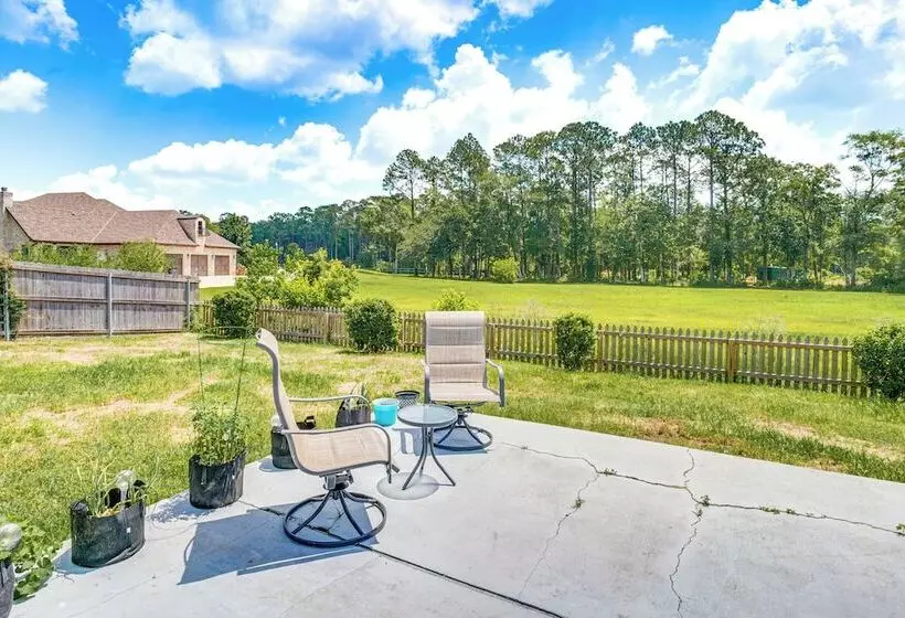 Spacious Long Beach Vacation Home W/ Patio & Grill