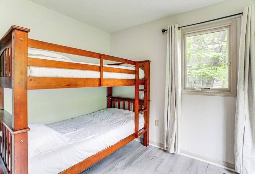 Spacious Mcgaheysville Home W/ Hot Tub & Sauna!