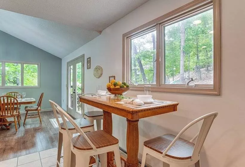 Spacious Mcgaheysville Home W/ Hot Tub & Sauna!