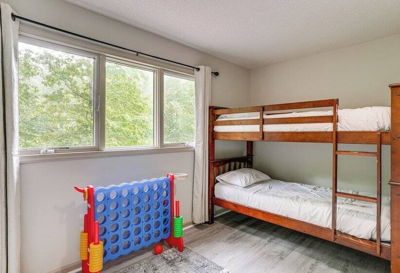 Spacious Mcgaheysville Home W/ Hot Tub & Sauna!