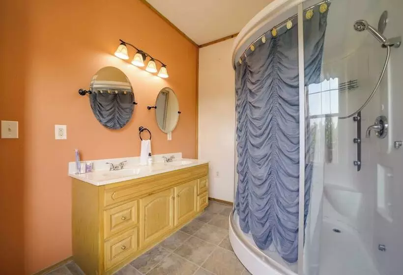 Charming Smokies Home Near National Park!