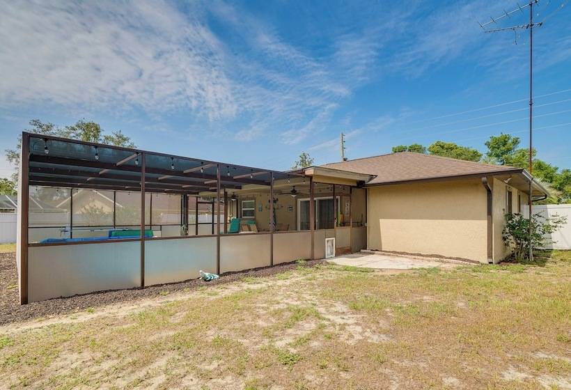 Screened Lanai & Heated Pool: Spring Hill Home