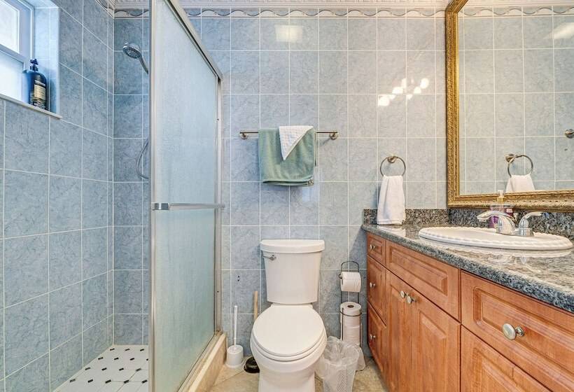 Screened Lanai & Heated Pool: Spring Hill Home