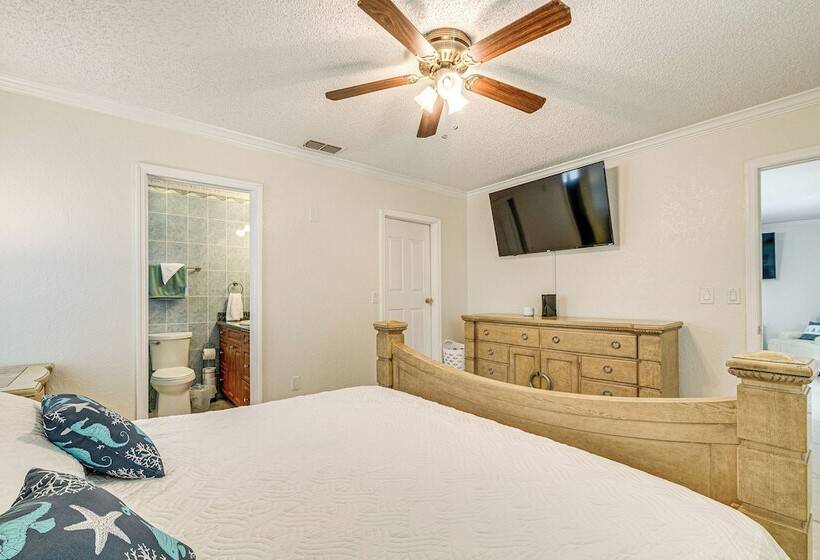 Screened Lanai & Heated Pool: Spring Hill Home