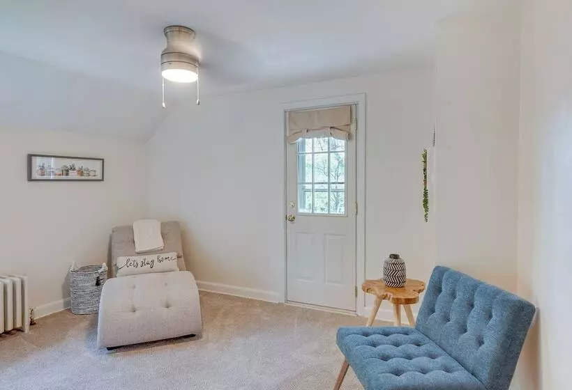 Walkable Thiensville Retreat Near Hiking!