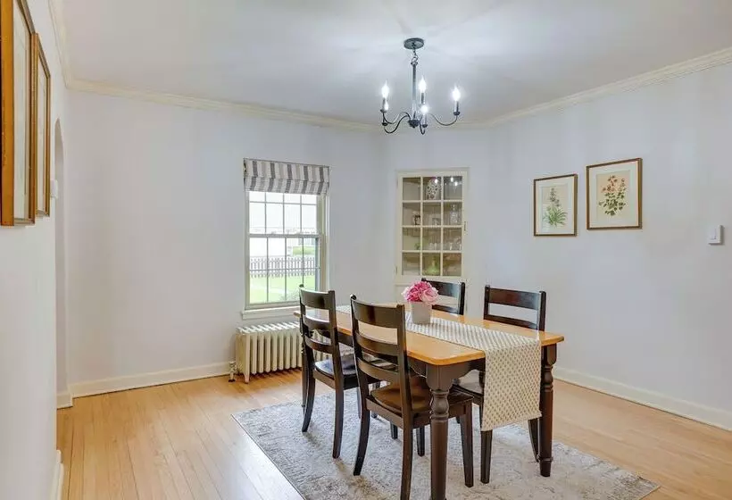 Walkable Thiensville Retreat Near Hiking!