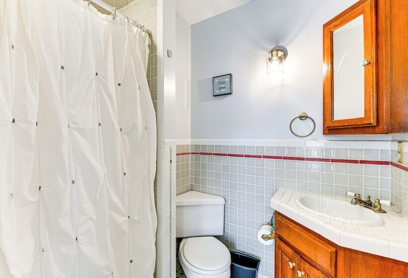 Waterfront Shady Side Home W/ Chesapeake Bay View!